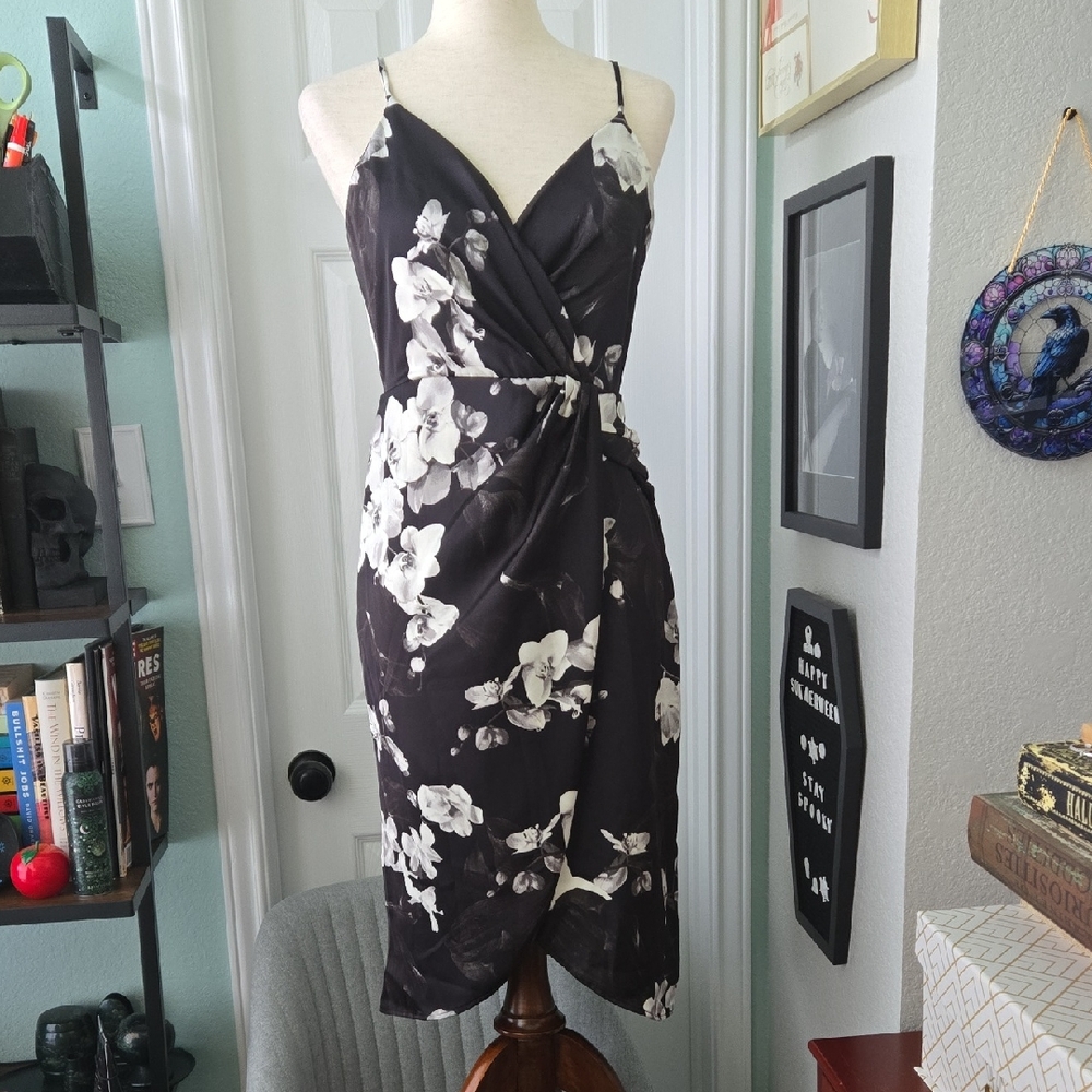 Floral Black and White Strappy Dress W/ Orchid Print In Solid Sateen, S, NWOT